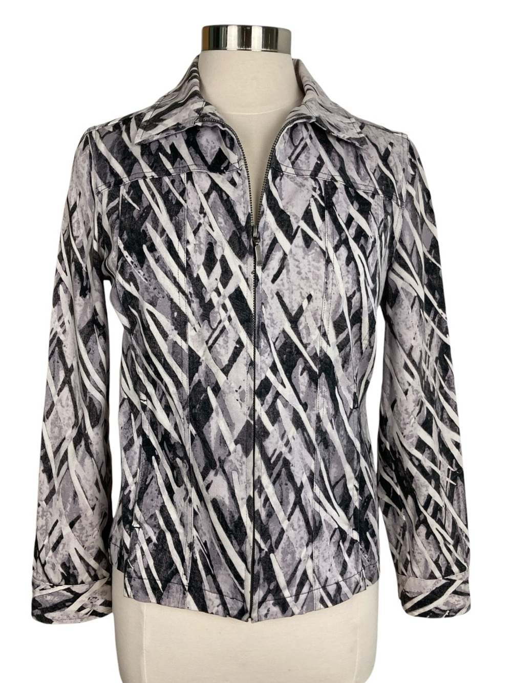 Chico's Black & White Abstract Print Stretch Jacket, Size Small